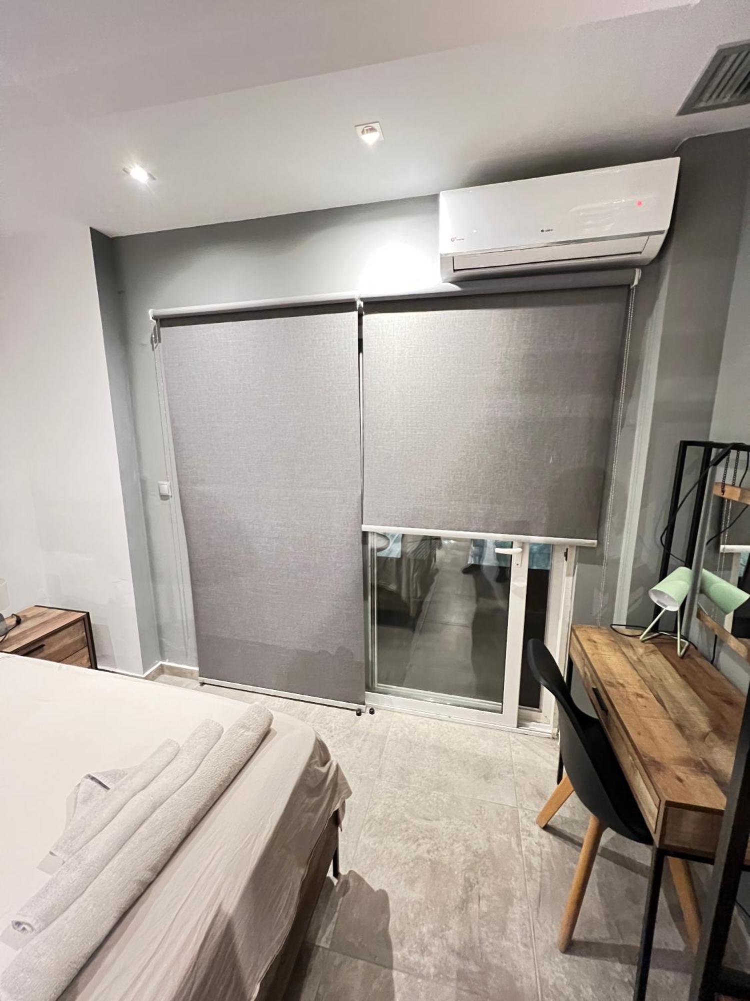 Modern Apartment In The Heart Of The City Alejandrópolis Exterior foto