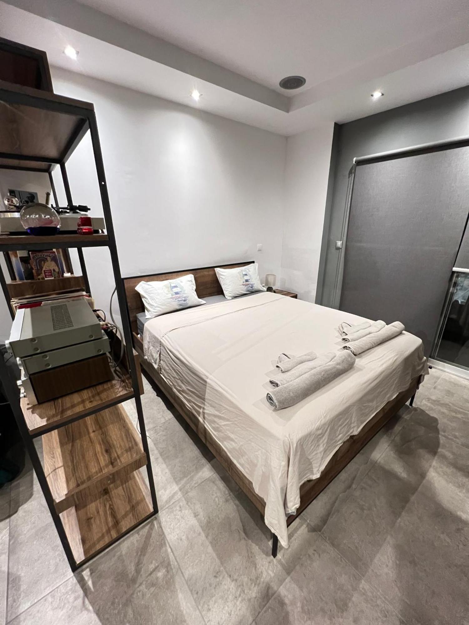 Modern Apartment In The Heart Of The City Alejandrópolis Exterior foto