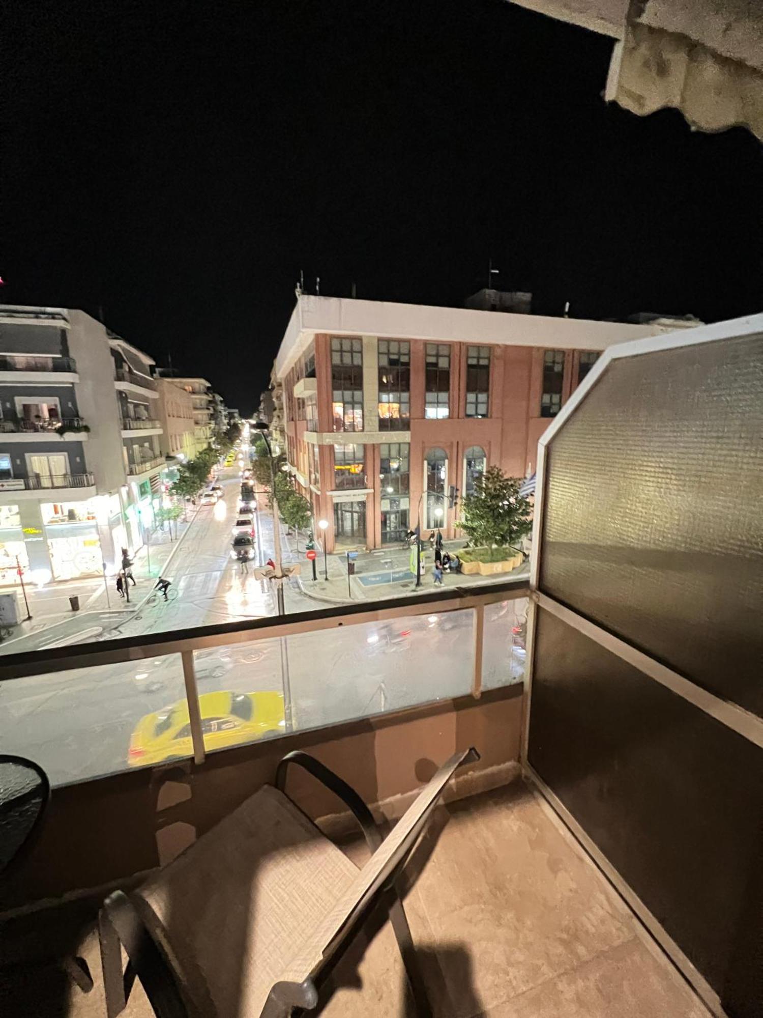 Modern Apartment In The Heart Of The City Alejandrópolis Exterior foto